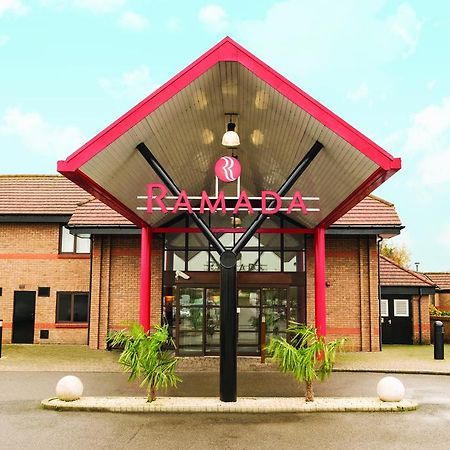 Hotel Ramada Cambridge Extérieur photo