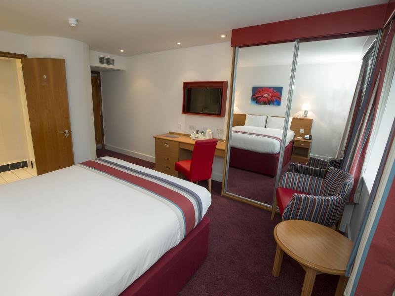 Hotel Ramada Cambridge Extérieur photo
