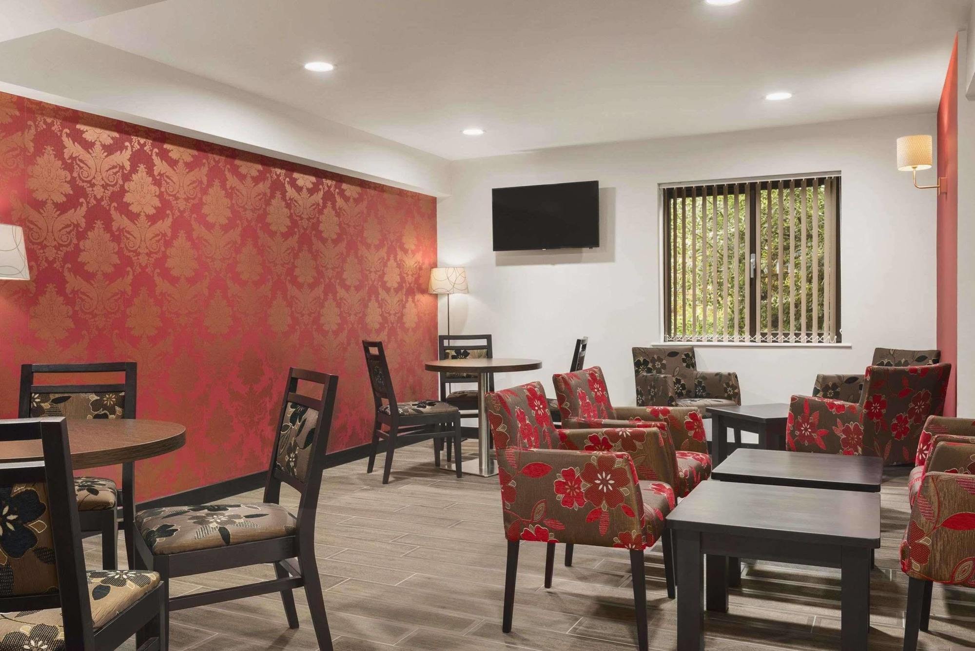 Hotel Ramada Cambridge Extérieur photo